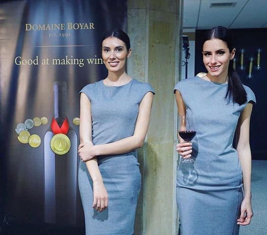 Хостеси на Алита Ивент на дегустация на Domaine Boyar
